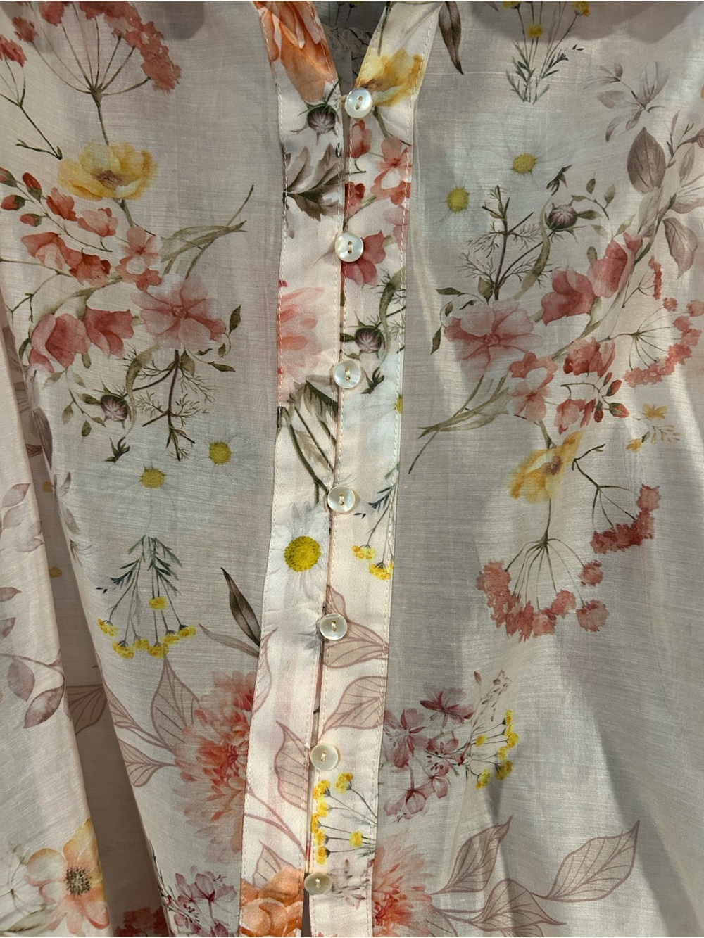 Light Pink Floral Ruffle-Collar Blouse - Picture 2 of 4